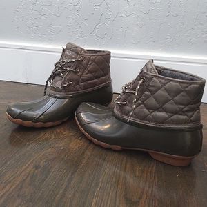 Sketchers Army Green Duck Boots